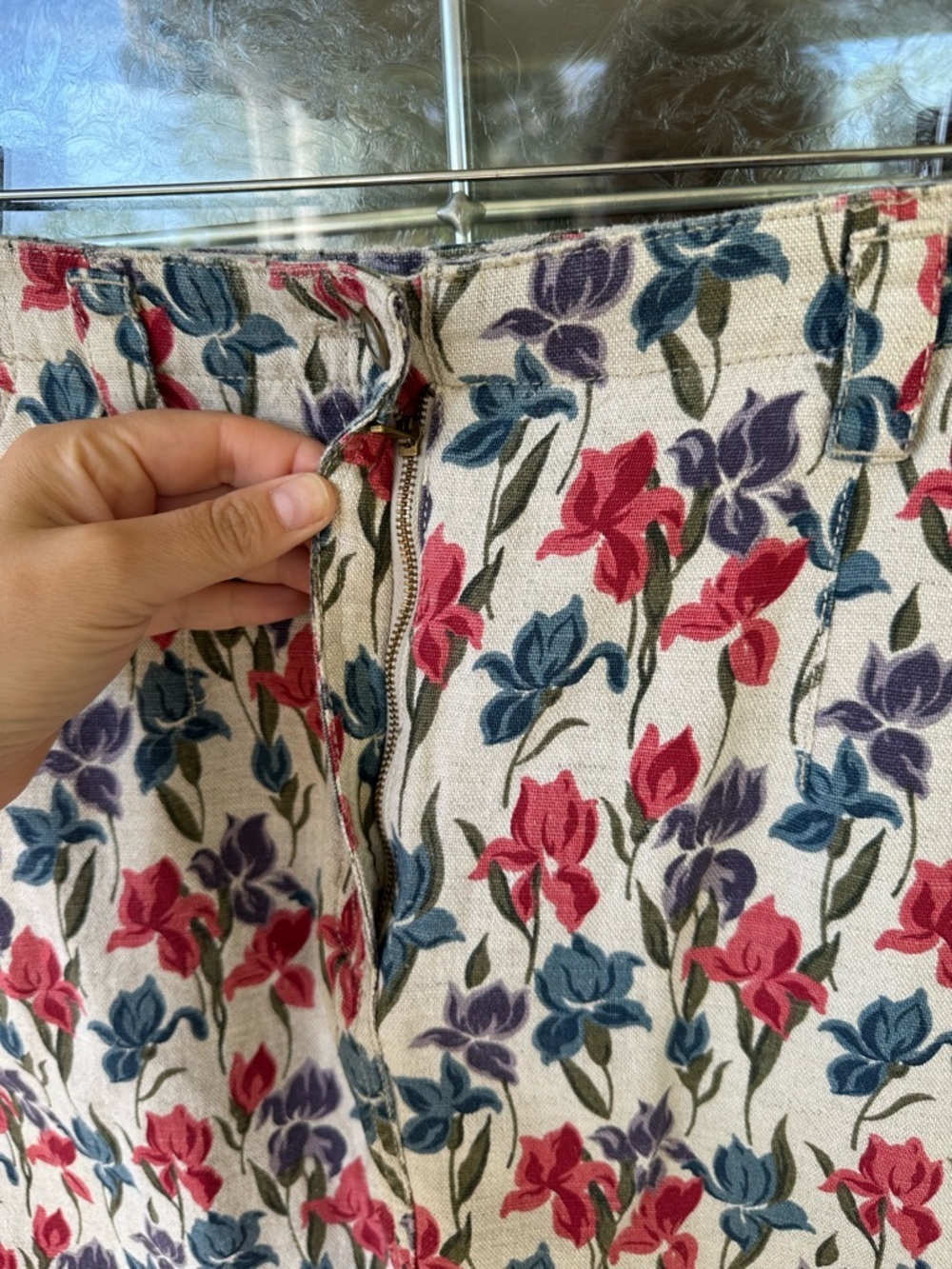 Vtg Lizwear Floral Cotton Linen Mini Skirt Size 10 Pockets Red Blue Purple Tan - Picture 3 of 5